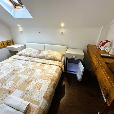 Tomislav Hotel Zagreb Buitenkant foto