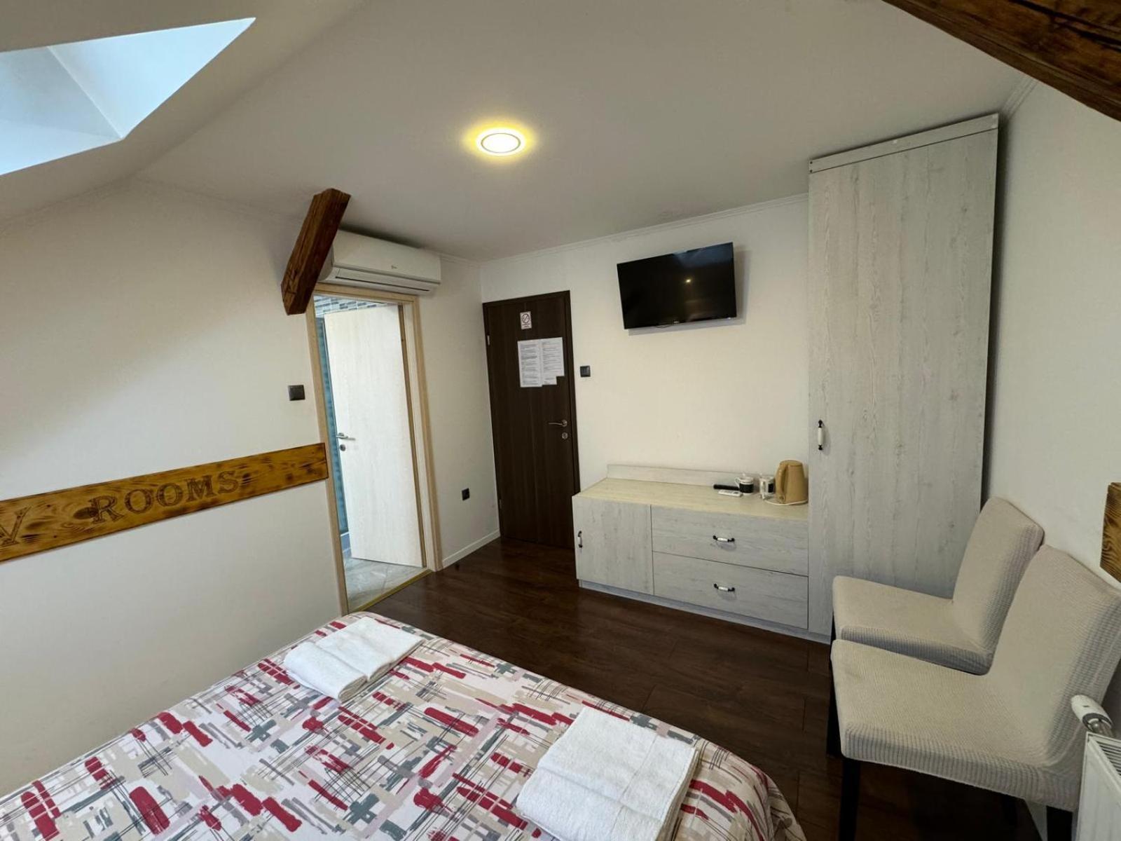 Tomislav Hotel Zagreb Buitenkant foto