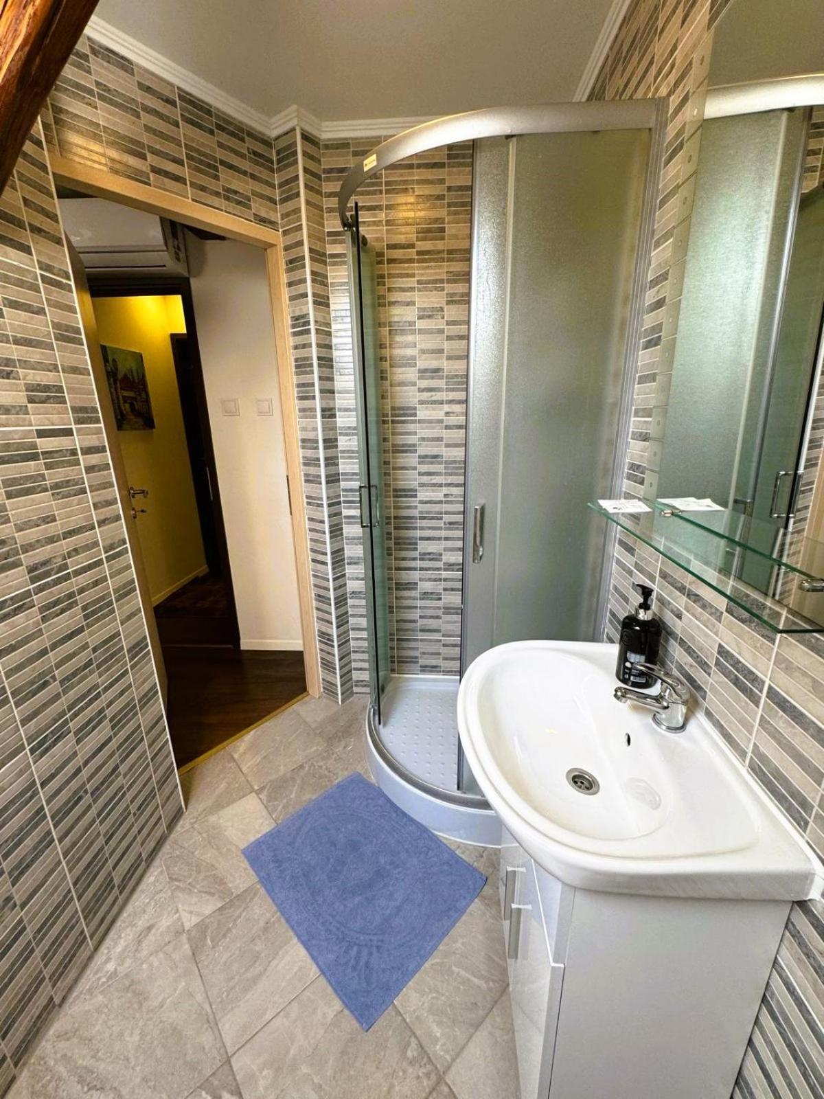 Tomislav Hotel Zagreb Buitenkant foto